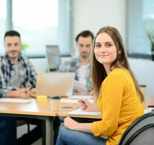 Des alternants soutenus et accompagnés