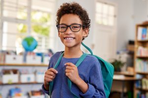 Comment accompagner votre enfant à porter ses premières lunettes ?